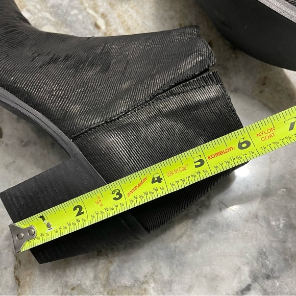 Eileen Fisher Great Bootie Boot Heel Black Intaglio Leather Women’s 10 - Picture 9 of 12